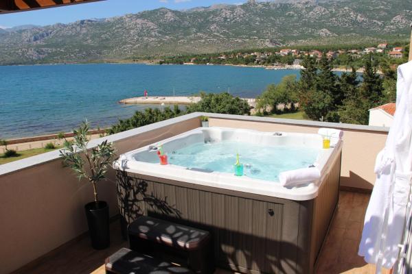 Apartment Dinko, Buchen Sie Ferienwohnung Rovanjska Starigrad-Paklenica Riviera