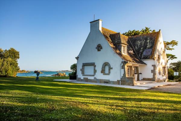 Villa charmante à Roscoff avec vue sur la mer, Prenota  Hotel a Bretagna con parcheggio, Parcheggio