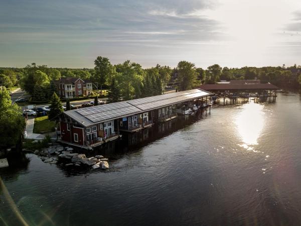 Gordons Bobcaygeon, Réserver  Hôtels à Ontario avec parking, Parking