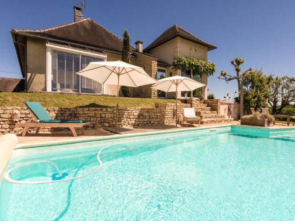 Villa with Pool in Corrèze, Prenota  Saint-Bonnet-la-Rivière 