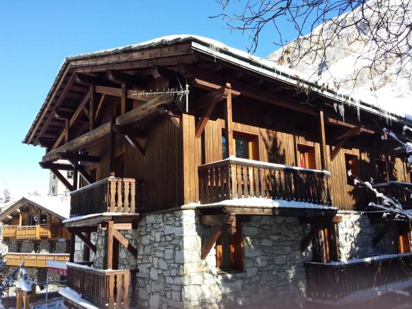 Saint-Roch Piste, Prenota  Hotel a Alvernia con parcheggio, Parcheggio