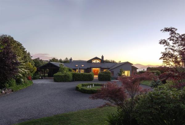 Ruru Lodge - Bed and Breakfast, Buchen Sie   