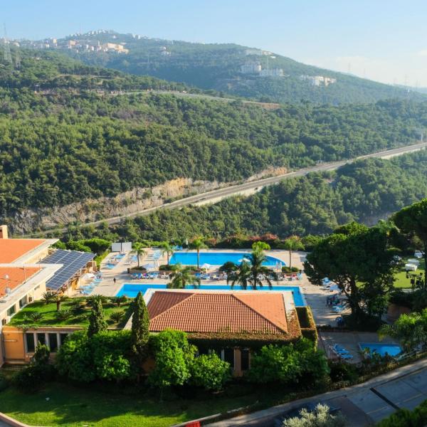 Country Lodge Hotel & Resort Beirut, Buchen Sie Resort Hotels in Libanon-Gebirge mit Frühstück, Frühstück