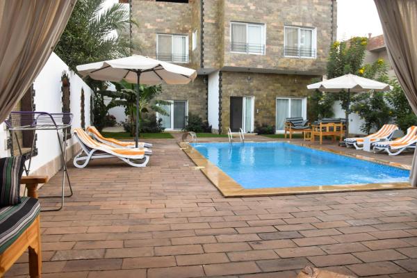 Quiet Corner Apartment, Reserva ahora Apartamento Hoteles en Quena con aparcamiento, Aparcamiento