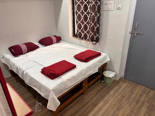 MR Lodge, Réserver  Nanded Maharashtra