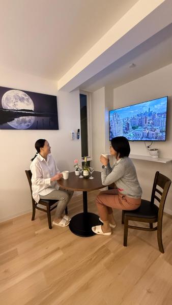 Moon Base Tokyo Inn, Prenota  Kita 
