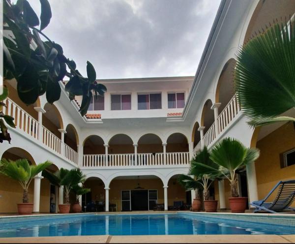 Villa paisible avec piscine aux Almadies Ngor, Reserva ahora  Hoteles en Dakar con aparcamiento, Aparcamiento