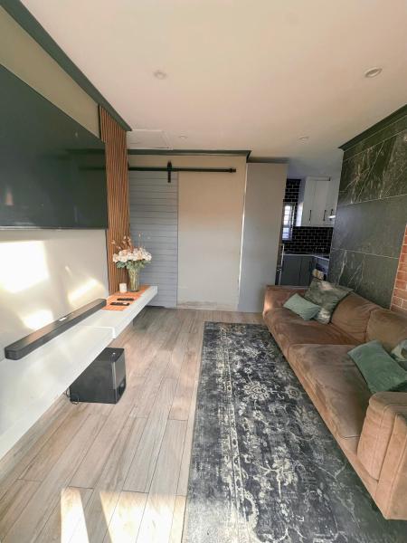 29 on Windsor Rooms- in Camelot,Kuilsriver, Prenota Hotel Silver Sands Western Cape