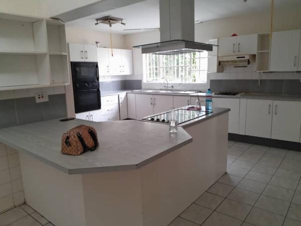 Primestay Homestead, Buchen Sie  Hotels in Gaborone mit Parkplatz, Parkplätze