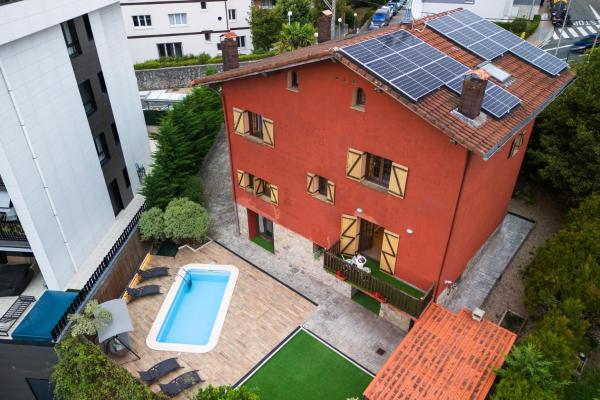 Villa Oasis, Prenota  Hotel con piscina a Paesi Baschi, Piscina