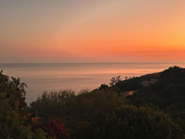 BOUTIQUE RESORT VILLA FRANCA - Hotel for couples with beach service included, Reserva ahora  Hoteles en Capo Vaticano con desayuno, Desayunos