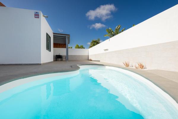 Home2Book Bright Villa with Pool, Corralejo, Prenota  Hotel a Isole Canarie con parcheggio, Parcheggio