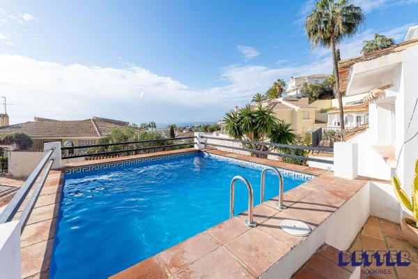 3BR Villa Pool And Seaviews By Better Bookings, Prenota  Hotel a Costa del Sol con piscina, Piscina