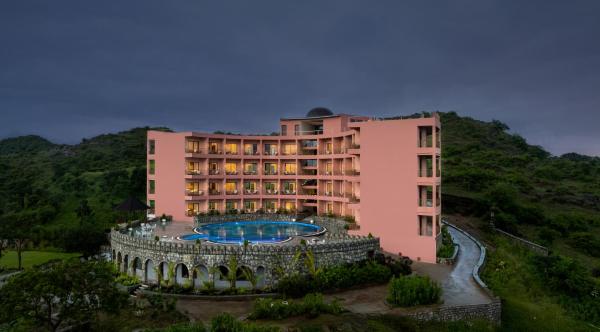 Osian Valley Resort & Spa Kumbhalgarh, Réserver  Hôtels à Maharashtra avec piscine, Piscine