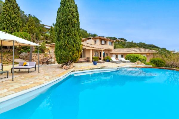 Villa de standing piscine- vue mer panoramique, Réserver  Porto-Vecchio 