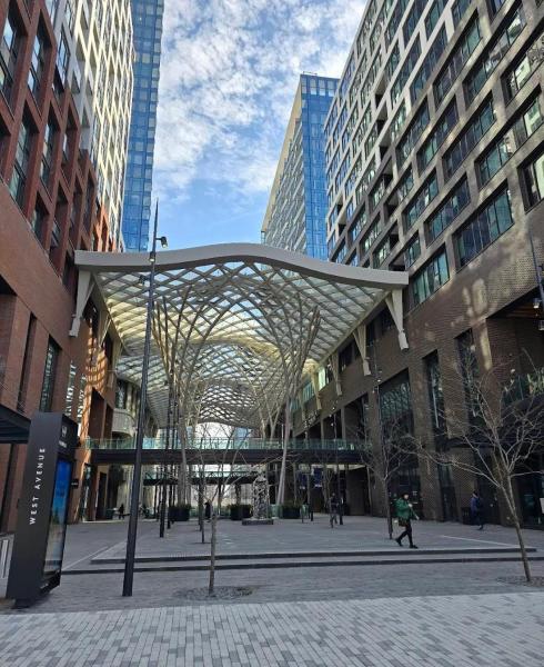 Cost Effective Stay in Core Downtown Queen-King St-Self Checkin & Free Wifi, Réserver  Hôtels à Ontario avec parking, Parking
