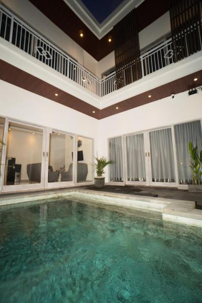 Villa cassia, Buchen Sie  Hotels mit Pool in Badung, Schwimmbad