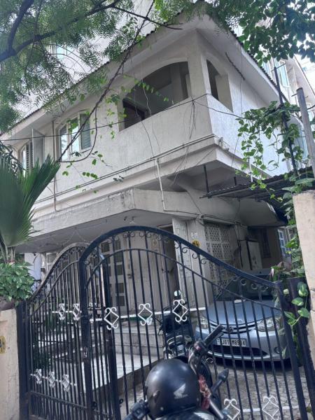 Krushna Boys Pg, Réserver  Hôtels à Gujarat avec parking, Parking