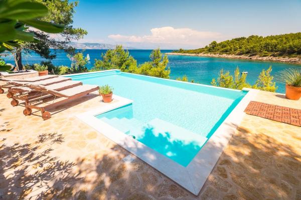 Villa Hvarisca, Prenota  Hotel con piscina a Croatian Islands, Piscina