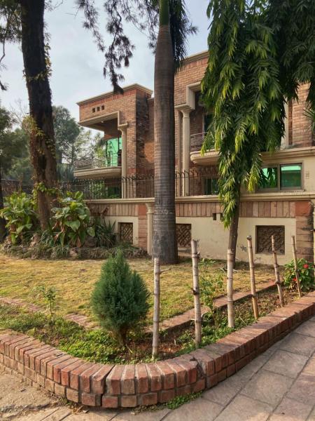 Walnut International Hospitality Services F-6 Islamabad, Buchen Sie  Hotels in Islamabad mit Parkplatz, Parkplätze