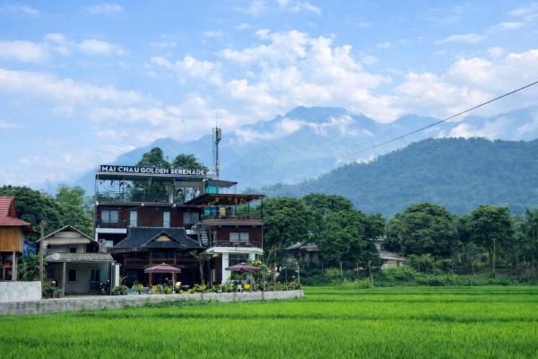 Mai Chau Golden Serenade, Buchen Sie  Hotels in Hoa Binh mit Pool, Schwimmbad