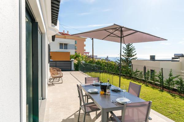 Villa Favila by Madeira Dream Stays, Buchen Sie  Hotels in Funchal mit Parkplatz, Parkplätze
