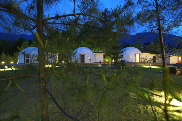 Highland Glamping Luxury Dome tent, Buchen Sie Campingplatz Hotels in Paro mit Parkplatz, Parkplätze