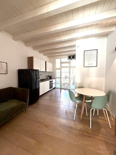 Nordic Nest Navigli, Bocconi and Olympic Village, Book  Hotels in Navigli with Parking, Parking
