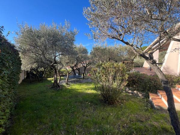 Villa l OLIVAIE, Buchen Sie  Caveirac Languedoc-Roussillon