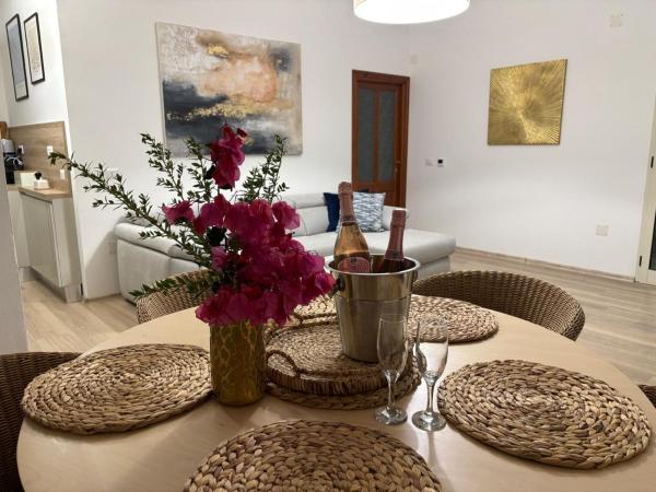 Villa Solea Sardinia, Buchen Sie  Hotels in La Ciaccia mit Pool, Schwimmbad