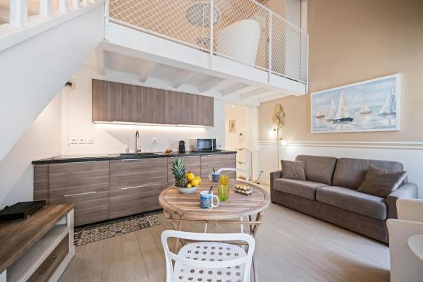 Villa Carla - Hyper Centre - Climatisation - Wifi, Prenota  Mentone Route des Grandes Alpes