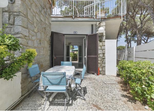 Villa Fantagali - appartamento 502 a soli 30m dalla spiaggia, Reserva ahora  Hoteles en Elba con aparcamiento, Aparcamiento