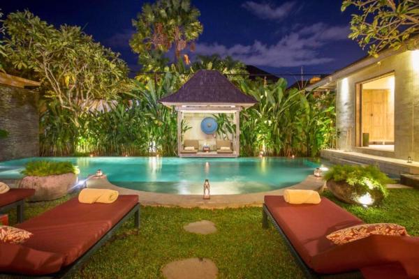 Kevia Peaceful 3 BR Private Pool Villa ZN413, Buchen Sie  Hotels mit Pool in Badung, Schwimmbad