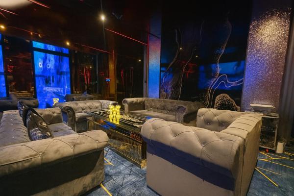 Marble Haven Villa JB KARAOKE 14PAX by Our Stay, Prenota  Hotel con piscina a Johor, Piscina