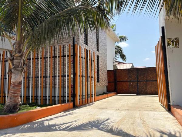Comfort Guest, Buchen Sie  Hotels in Tumbes mit Parkplatz, Parkplätze