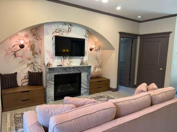 Pied A Terre - Bunk House Villa at Petite Acres, Buchen Sie  Hotels in Michigan mit Parkplatz, Parkplätze