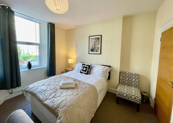 The Albert, Montpellier, Buchen Sie  Hotels in Bristol mit Parkplatz, Parkplätze