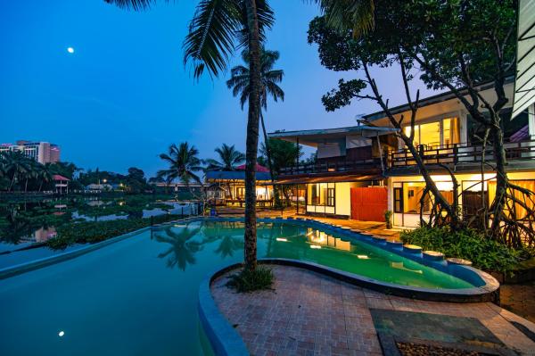 Mia Riaan Lake View Resort, Prenota  Hotel a Kerala con piscina, Piscina
