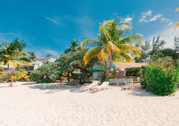 Villa MAEVA is your perfect beachfront escape, Prenota  Roches Noires Mauritius Costa Nord