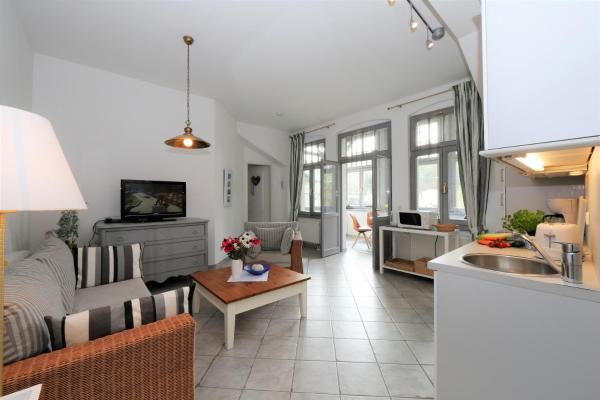 Brise Villa Elbflorenz App 03, Reserva ahora  Hoteles en Usedom con aparcamiento, Aparcamiento