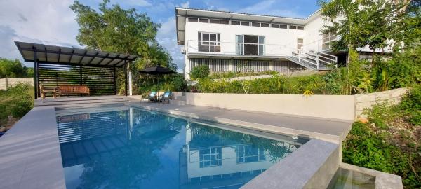 Kalma - 2 Bedroom Villa with Infinity Pool, Buchen Sie  Hotels in Cebu mit Parkplatz, Parkplätze