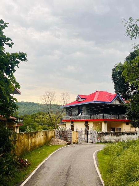 Sanjh Savera Home stay, Réserver  Hôtels à Himachal Pradesh avec parking, Parking