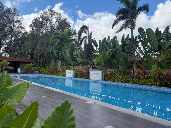 Whispering Acres Whitefield Farm Estate, Réserver  Hôtels avec piscine à Karnataka, Piscine