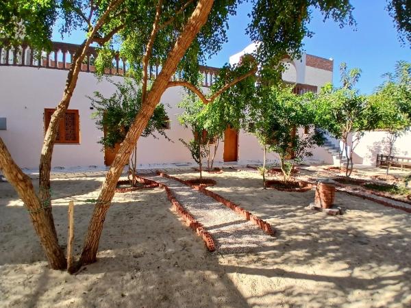 ARKN angel Nubian Guest House, Reserva ahora  Hoteles en Quena con aparcamiento, Aparcamiento