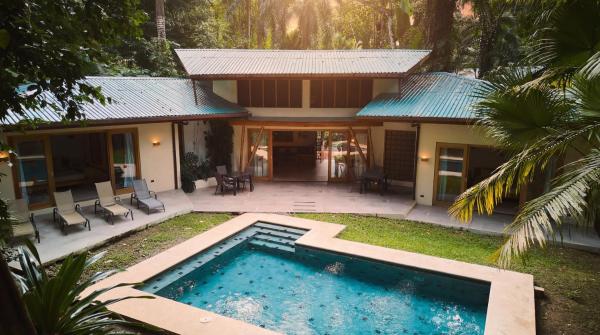 Jungle Tide Villas - Playa Chiquita, Prenota  Hotel con piscina a Talamanca, Piscina