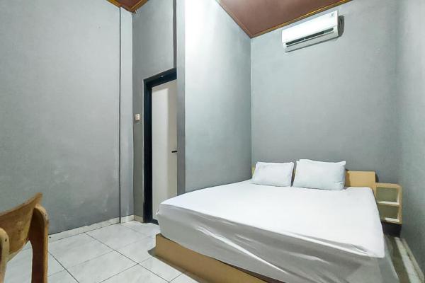 Nay Guesthouse near UMS Mitra RedDoorz, Reserva ahora  Colomadu Java Central