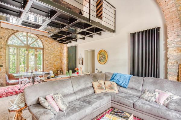 Charming Tuscan Villa Borgo Il Massera, Book  Monteverdi Marittimo Tuscany