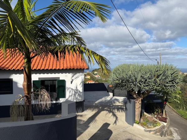 Casa Rosa, Reserva ahora  Hoteles en Madeira con aparcamiento, Aparcamiento