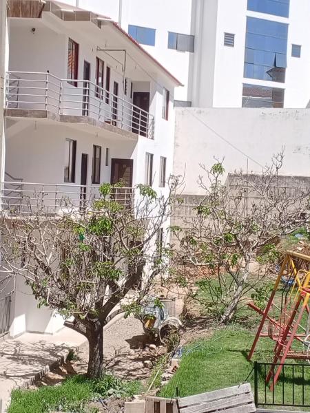 Espacios Acogedores en Casa Claudia, Prenota  Hotel a Chuquisaca Region con parcheggio, Parcheggio