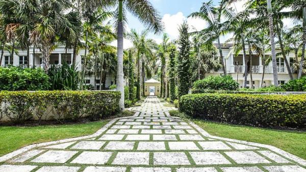 Paradise Island Oceanfront Villa - Modern Luxury, Prenota  Paradise Island Nassau